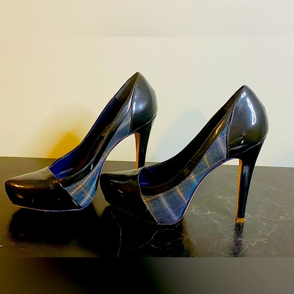 Patent Leather Aldo Plaid heels - Picture 4 of 4